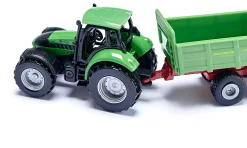 DEUTZ-FAHR mit Strautmann Universalstreuer