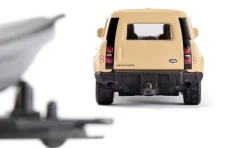 Land Rover Defender „Safari“ mit Boot