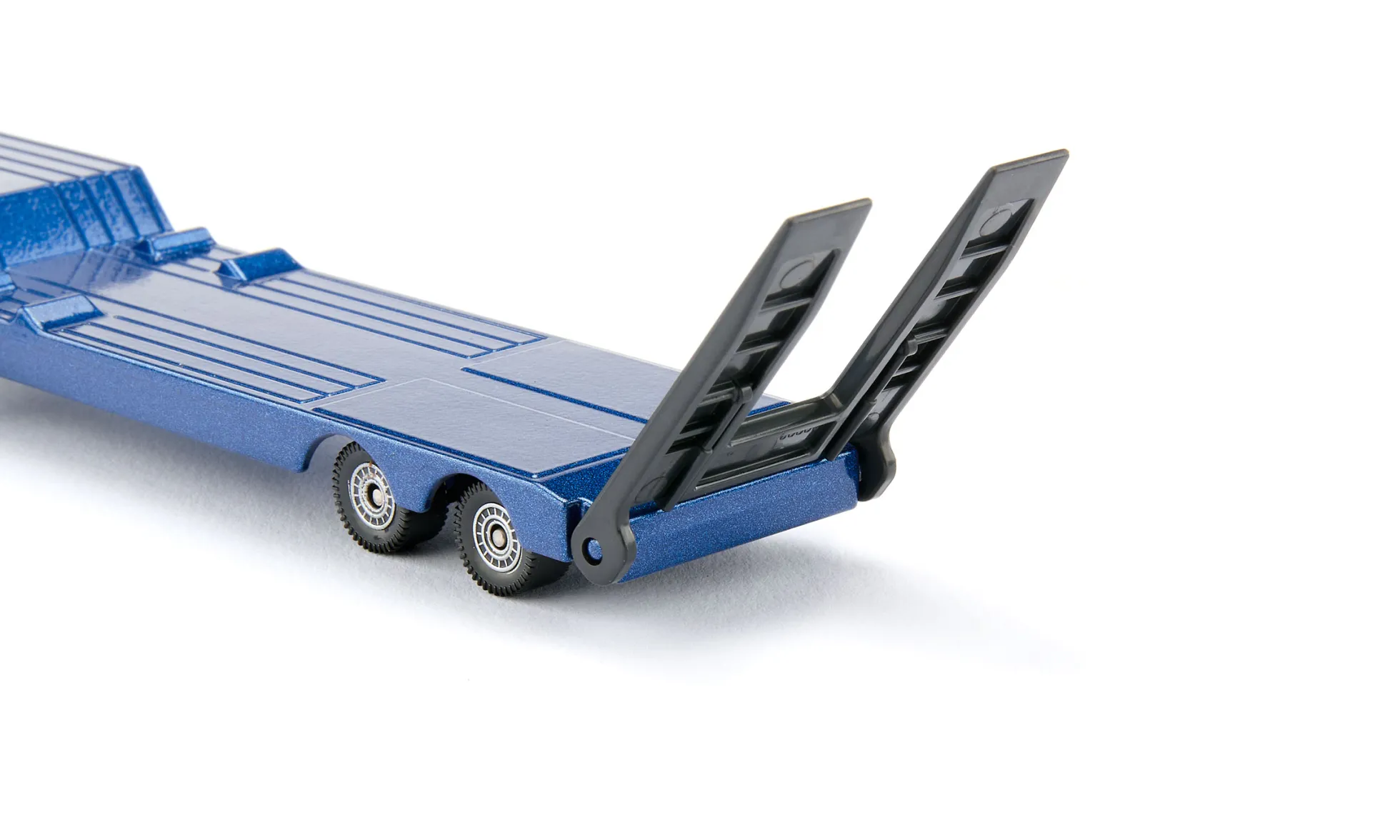 MAN Lkw mit Baggerlader
