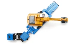 MAN Schwertransporter mit Liebherr Bagger